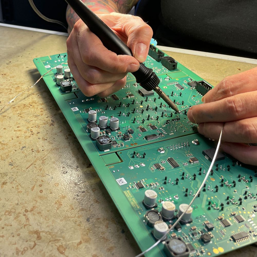 SMT-/THT-Fertigung bei MOSCA ELEKTRONIK